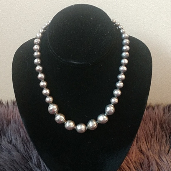 Silpada Jewelry - Silpada Sterling Silver Graduated Bead Necklace